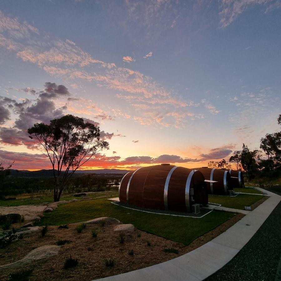 Barrel View Luxury Cabins Ballandean Exterior foto